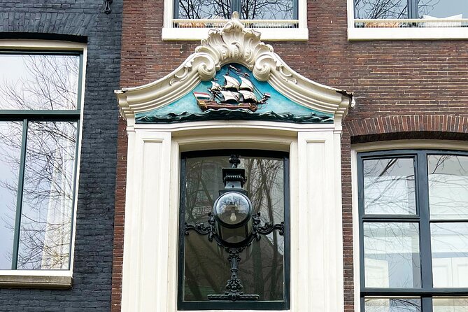 Walking Tour about Golden Age Architecture, private local guide - Ronde Lutherse Kerk: Why Domes Matter in the Renaissance Shift