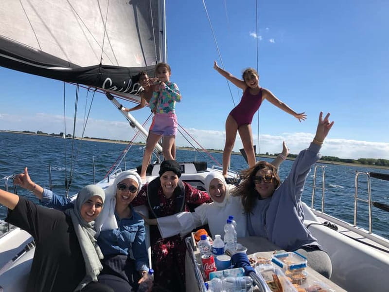 Wemeldinge: Oosterschelde Sailing Trip with Skipper - 3 hrs - Meet at the Jachthaven office and get boarded without stress