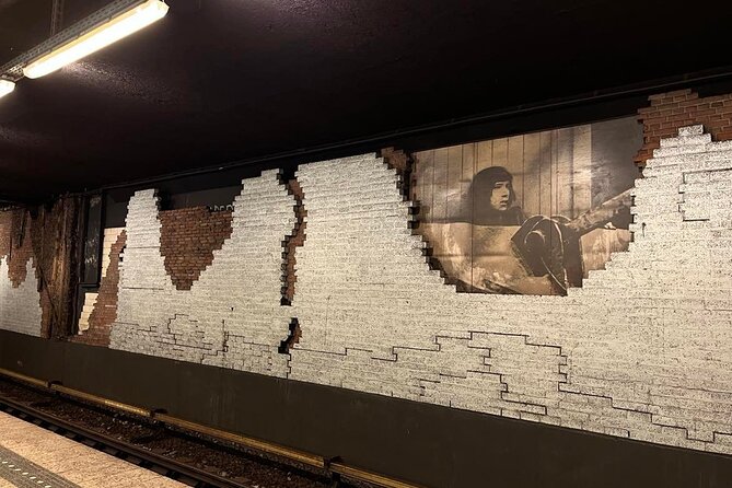 Your Own Amsterdam: The Art Underground - Centraal Station: art that points to tulip mania and colonial trade