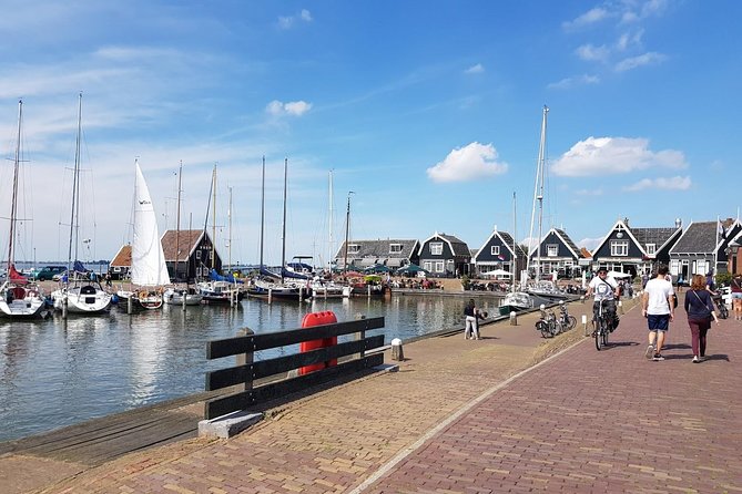 Zaanse Schans and Volendam Private Tour – Clogs, Cheese and More - Timing and crowds: how to get the best version of this day