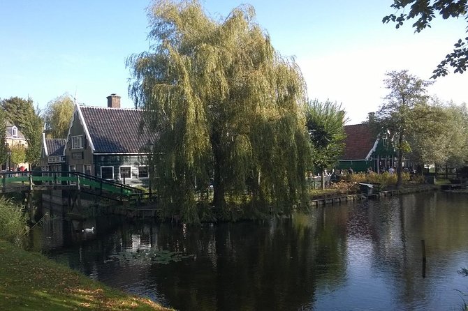 Zaanse Schans and Volendam Private Tour from Amsterdam - Volendam: Dike Walk, Old Harbor Views, and Lunch That Fits You