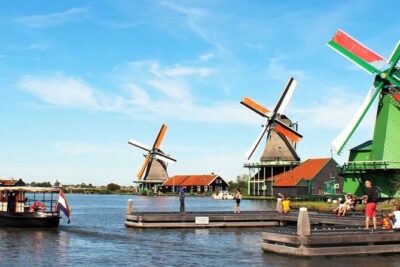 Zaanse Schans Edam Volendam Private Day Tour from Amsterdam - Zaanse Schans: windmills, chocolate beer, cheese tasting, and clogs