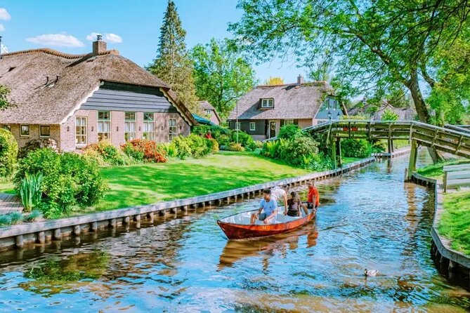 Zaanse Schans Giethoorn Private Tour from Amsterdam Canal Cruise - Small tips that make the day easier