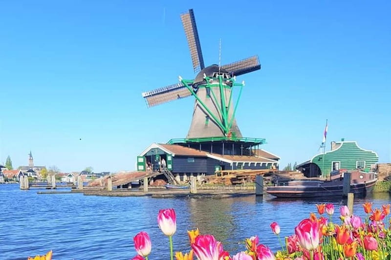 Zaanse Schans & Volendam Private Tour: Windmills and Cheese - The Wooden Shoe Factory Stop: More Than a Souvenir