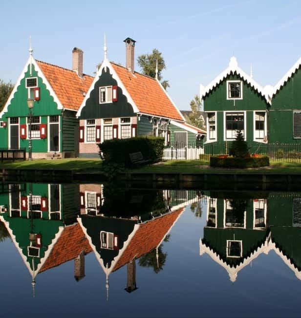 Zaanse Schans: Windmill Audio Guide with Dutch Lunch - Practical tips for a smooth Zaanse Schans day