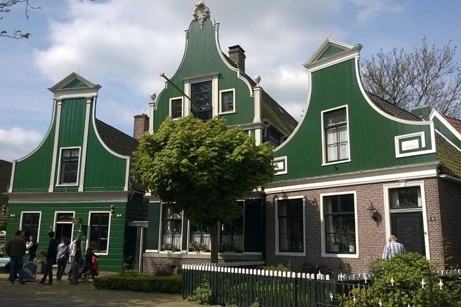 Zaanse Schans Windmills, Clogs and Dutch Cheese Small-Group Tour from Amsterdam - Catharina Hoeve Cheese Farm: the tasting is the point