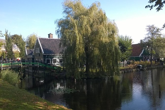 Zaanse Schans Windmills Private Tour from Amsterdam Airport - Catharina Hoeve Cheese Farm: tasting after the Gouda lesson